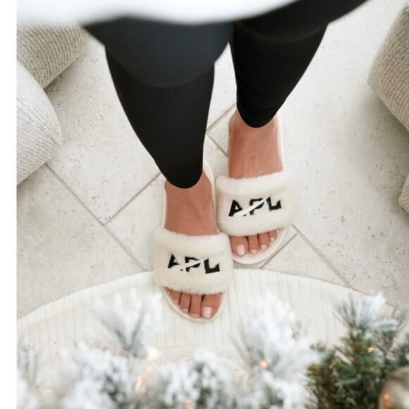 Revolve APL: Athletic Propulsion Labs Womens Shearling Slides - Pristine/Black - Picture 1 of 5